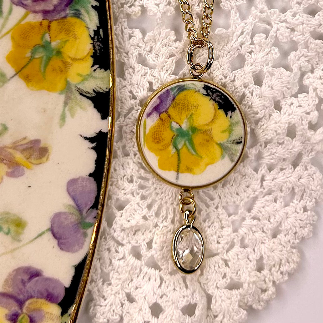 1937 Royal Doulton ‘Wild Pansy’ Pendant Necklace YG