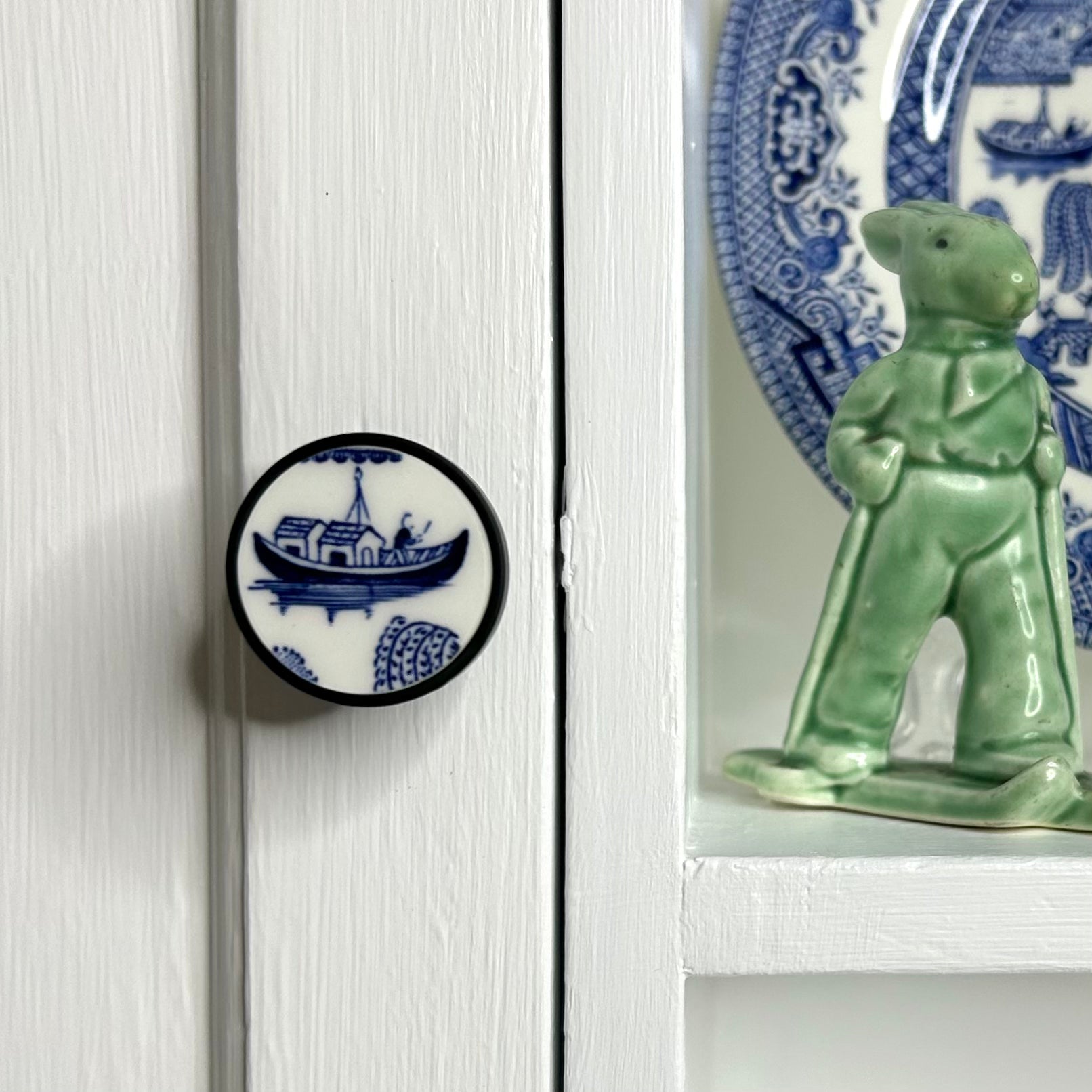 1970’s Churchill ‘Blue Willow’ Door Knob B