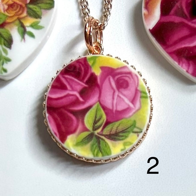 1962 Royal Albert ‘Old Country Roses’ Pendants RG