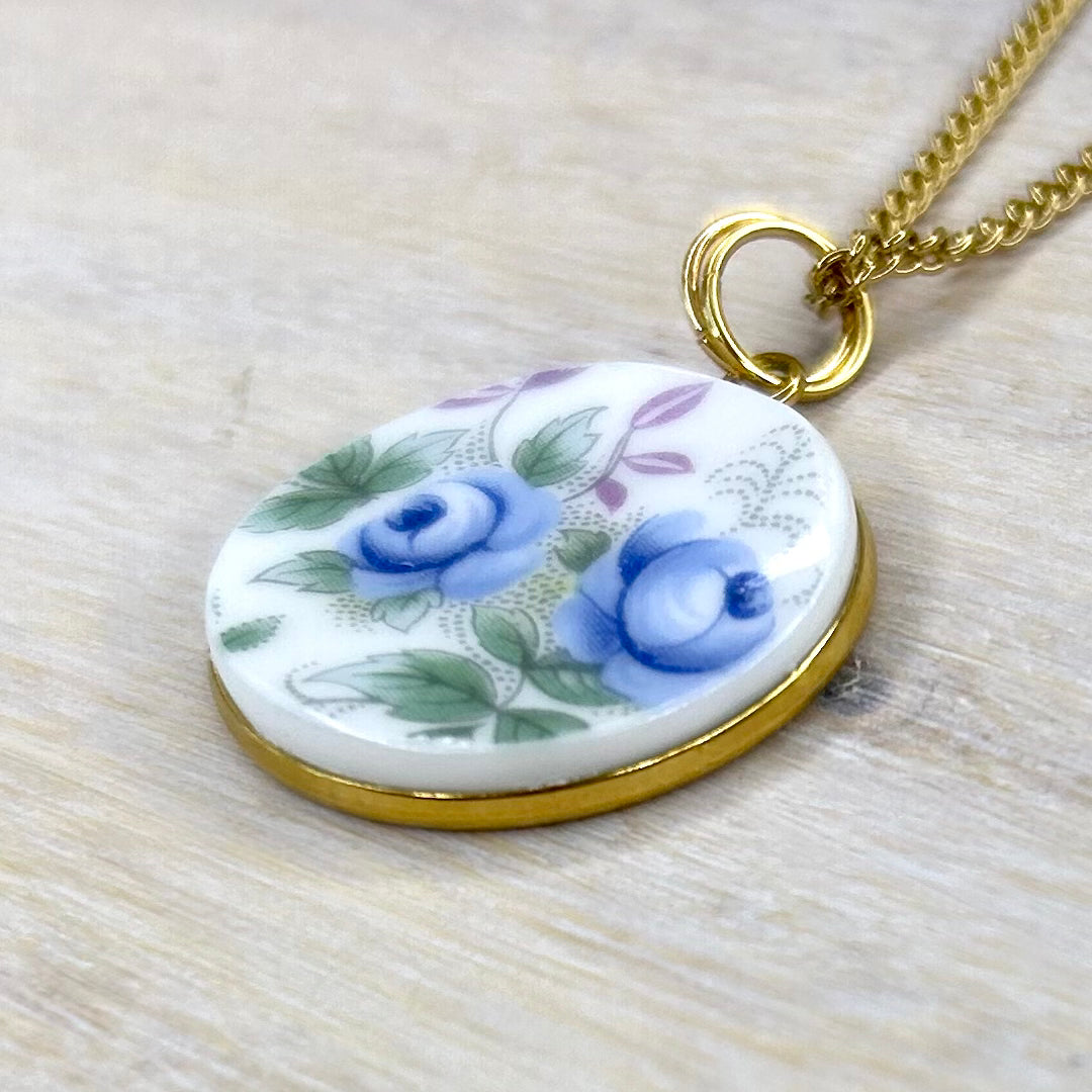 1989-98 Royal Albert ‘Blue Blossom’ Pendant Necklace Y