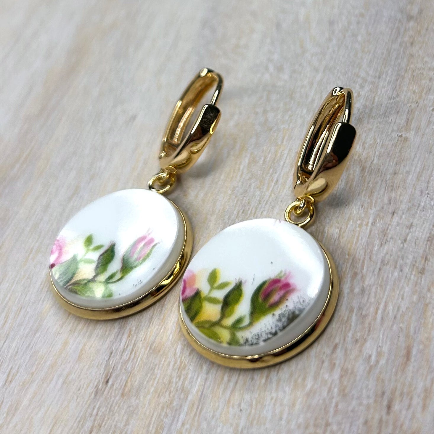 1962 Royal Albert ‘Old Country Roses’ Huggies Dangly Earrings