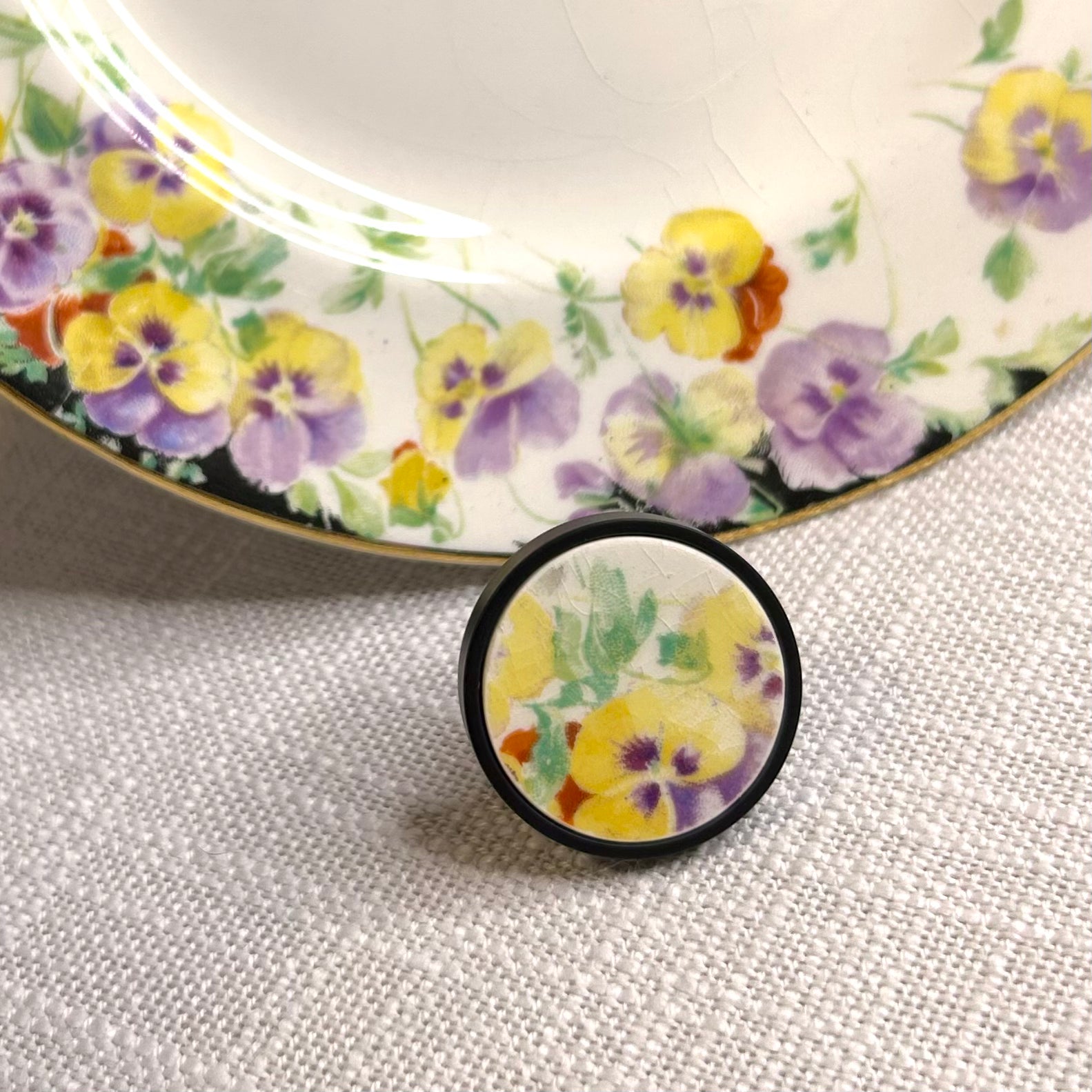 1937 Royal Doulton ‘Wild Pansy’ Door Knob B