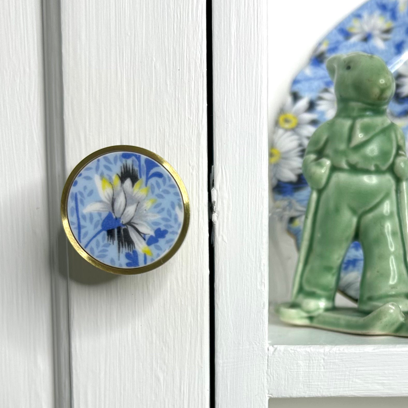 1950’s Shelley Door Knob