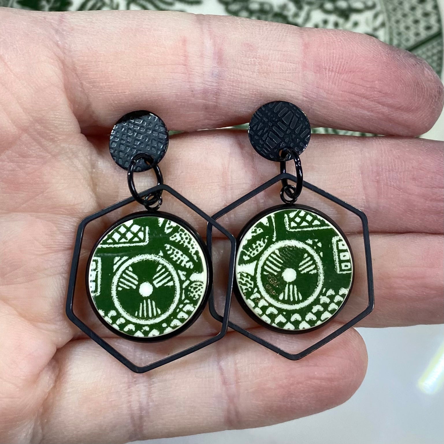 Green Willow Ware by Royal China Stud Dangly Earrings Black