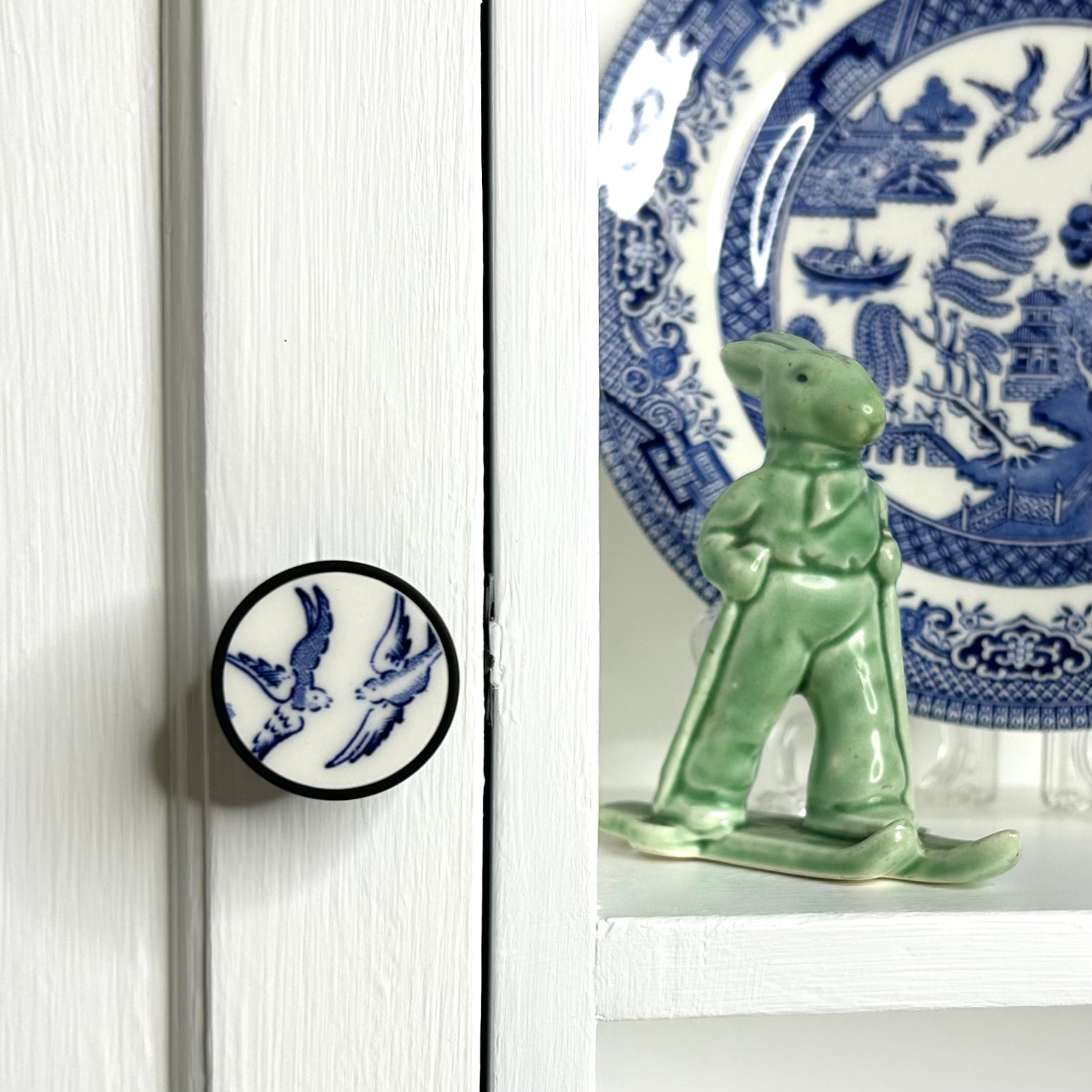 1970’s Churchill ‘Blue Willow’ Door Knob B