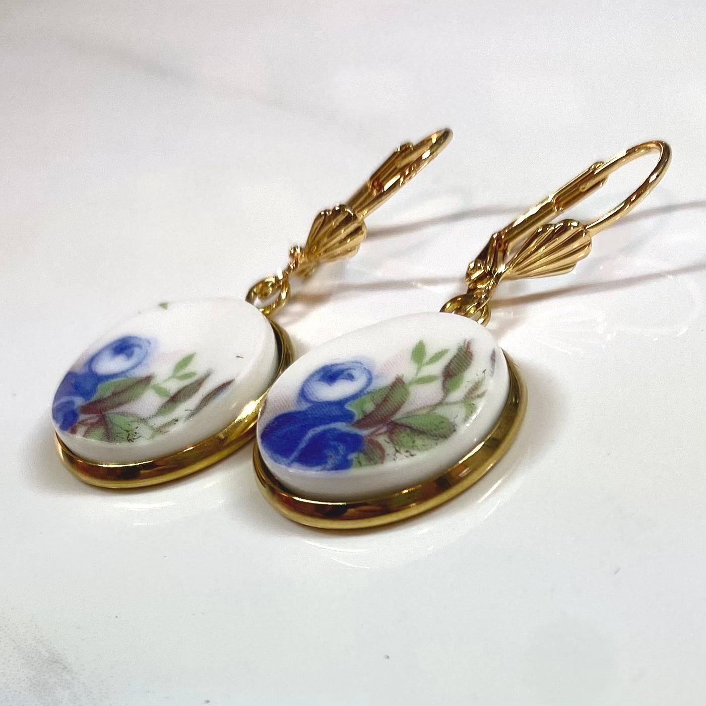 1987 Royal Albert Moonlight Roses Leverback Huggies Dangly Earrings YG