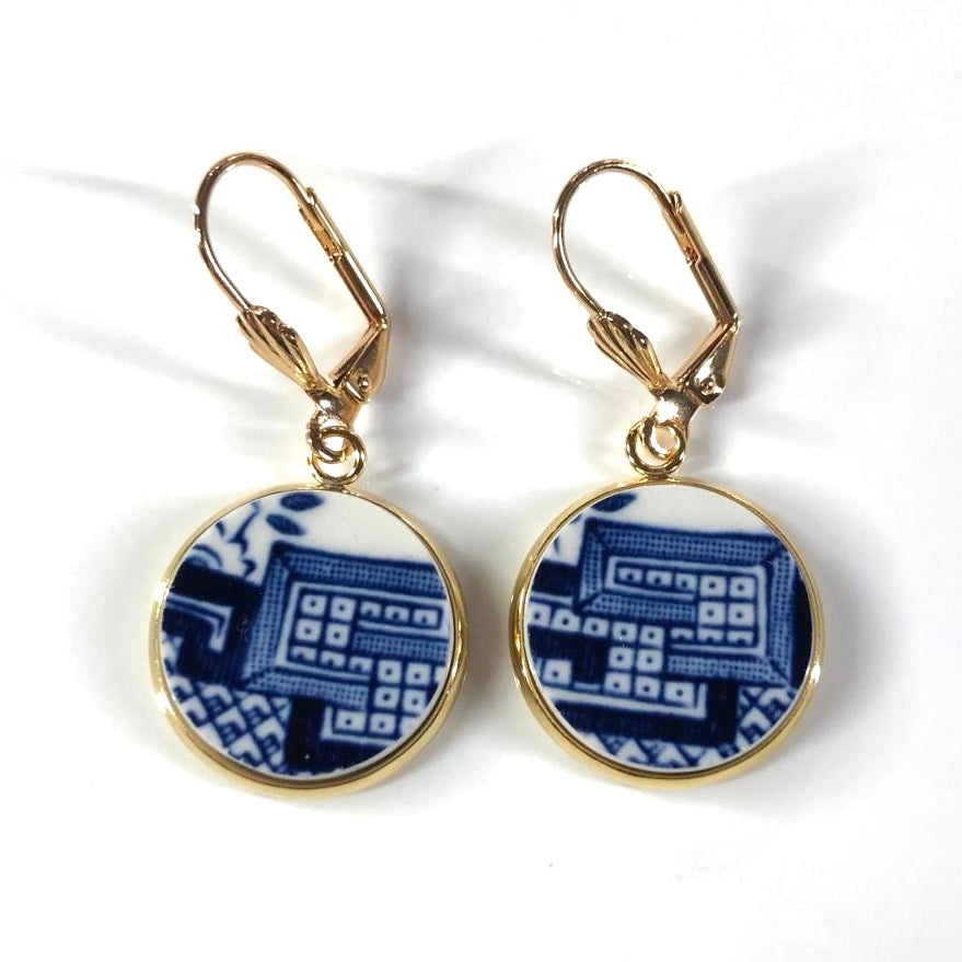 1960’s Churchill ‘Blue Willow’ Leverback Dangly Earrings Gold